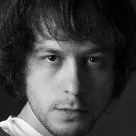 Foto de ></noscript>Roberto Alonso Trillo