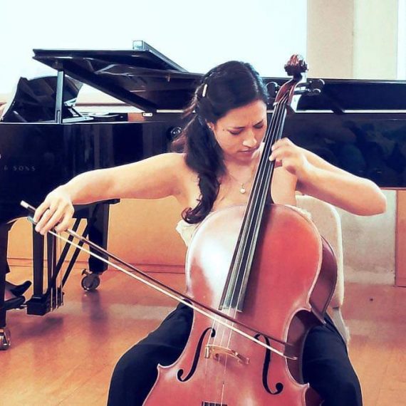 Foto de ></noscript>Angélica Guevara